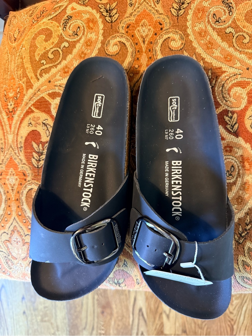 Birkenstock NWT Black Slide w/silver buckle. Soft Footbed. Size 40 - Picture 7 of 13